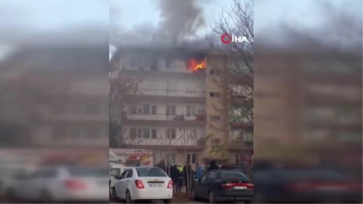 Başkent'te 5 katlı binada çıkan yangın korkuttu