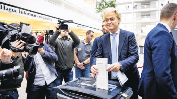 Hollanda’da Wilders sürprizi