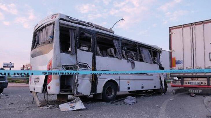 Konya'da feci kaza! Servis minibüsü ile TIR çarpıştı: 1 ölü, 25 yaralı