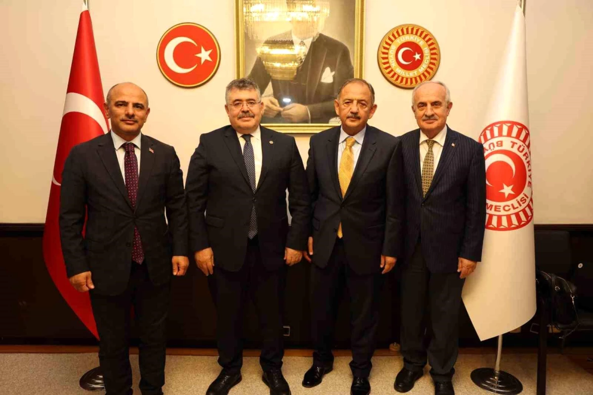 Körfez Belediye Başkanı Ankara'da Bakanlarla Görüştü